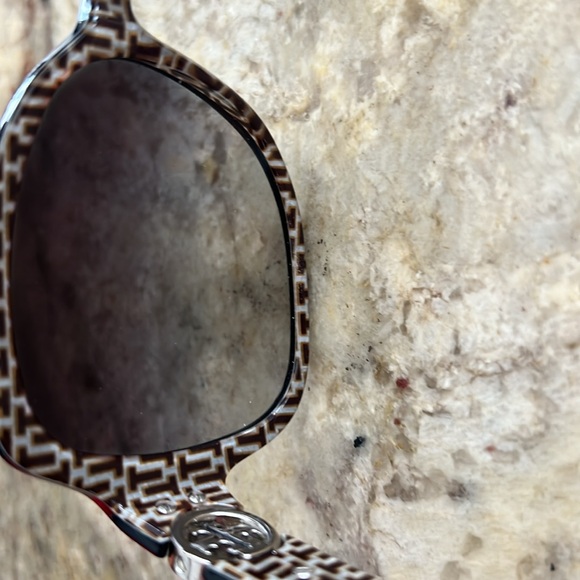Tory Burch sunglasses - Picture 6 of 7